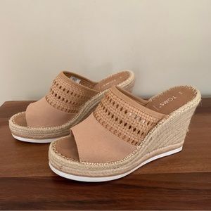 Tom’s Monica Mule Wedge